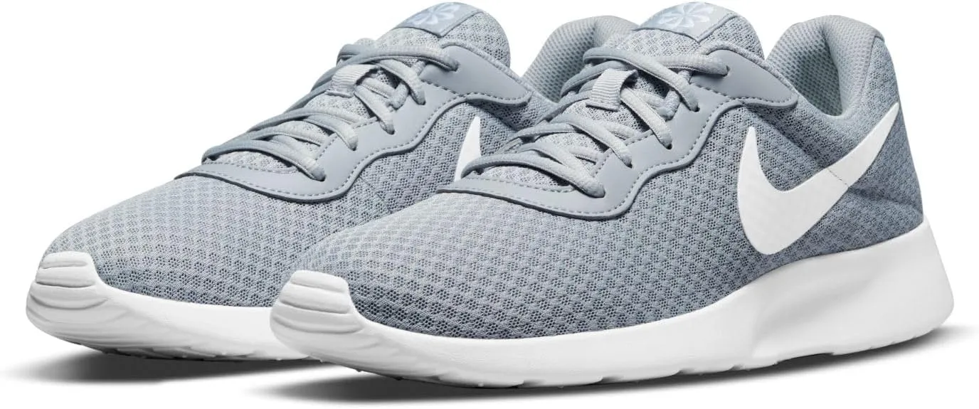 Nike Men's Tanjun Sneaker