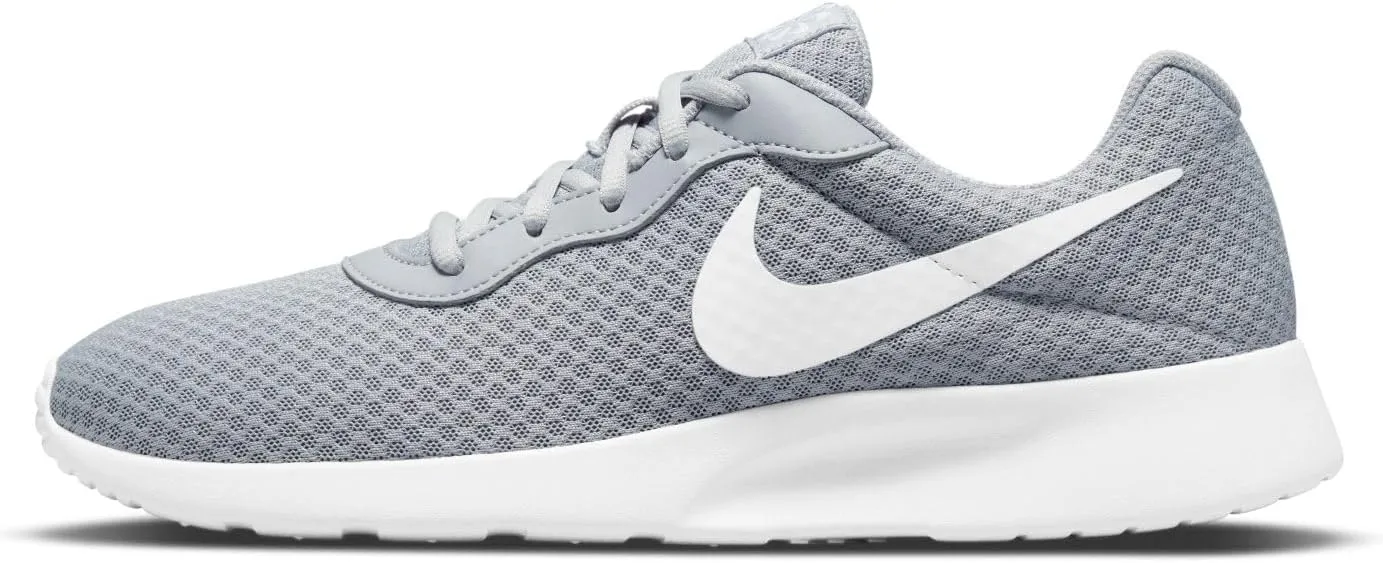 Nike Men's Tanjun Sneaker
